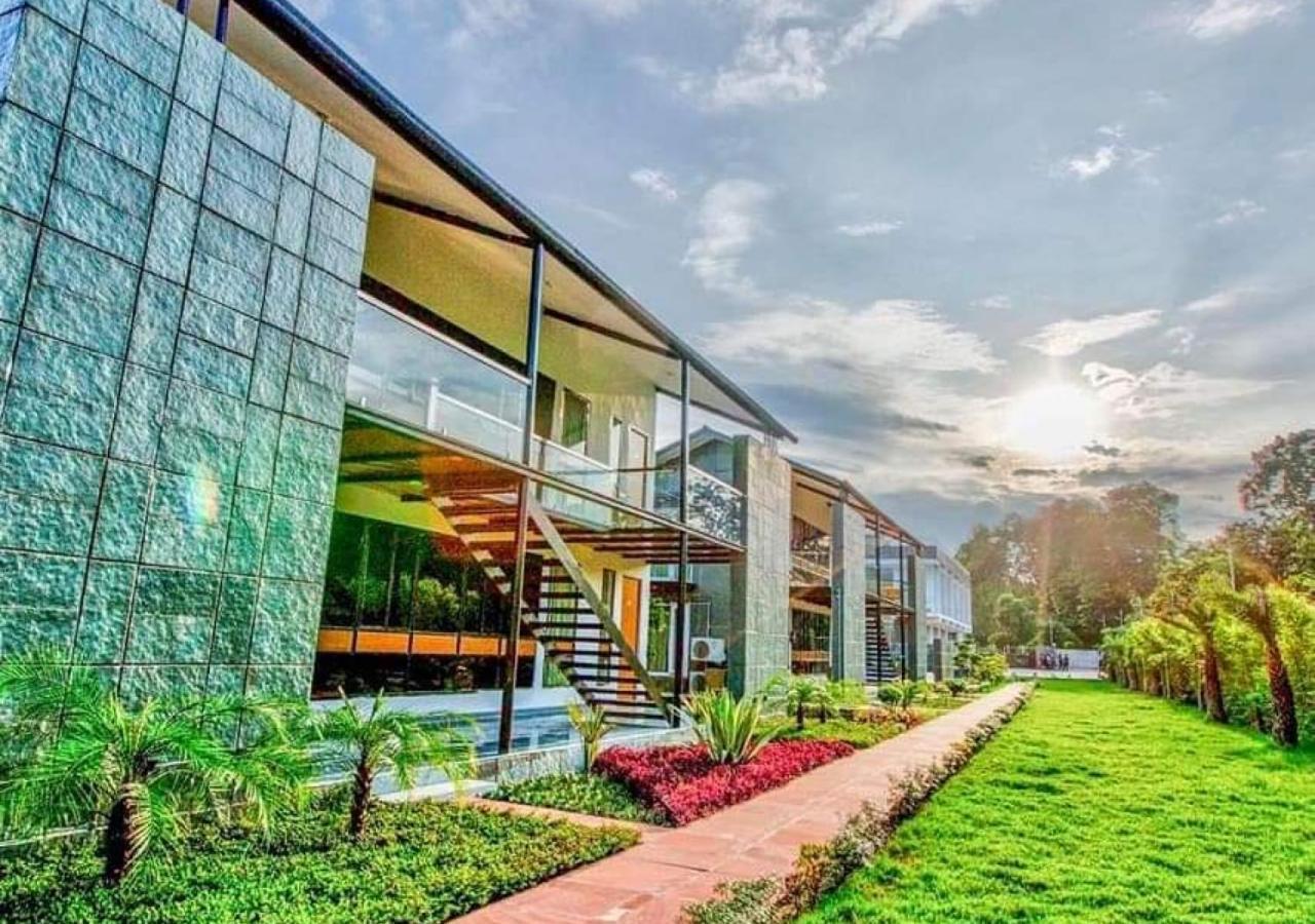 The Cloyster Resort And Spa رامناجار المظهر الخارجي الصورة