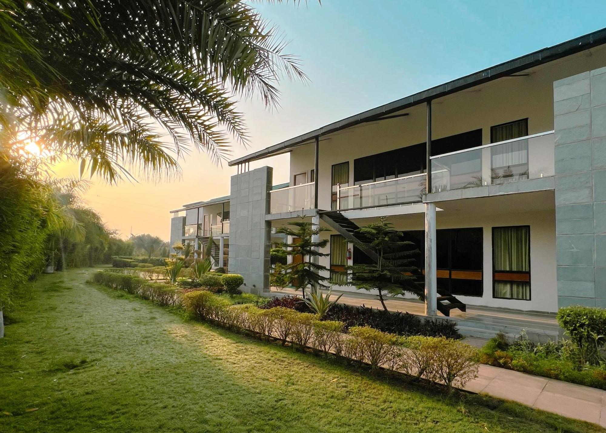 The Cloyster Resort And Spa رامناجار المظهر الخارجي الصورة